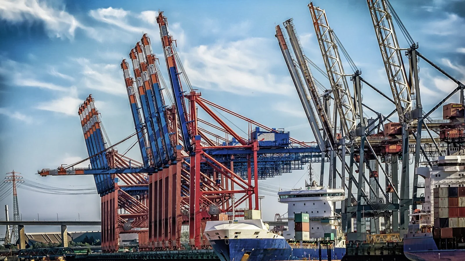 Comment Optimiser la Gestion de la Logistique et du Transport Maritime